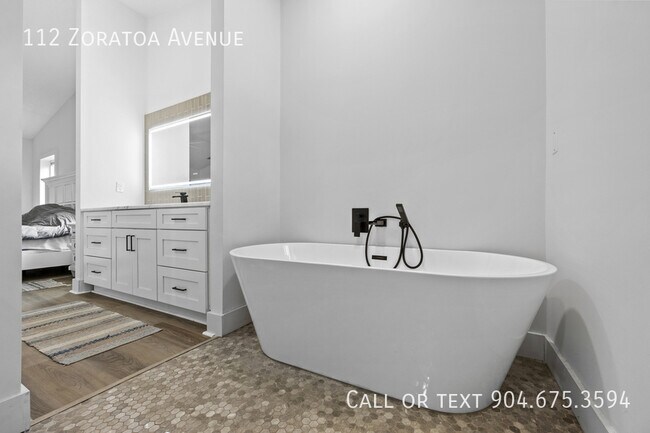 Building Photo - 112 Zoratoa Ave