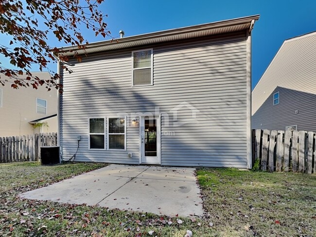 Building Photo - 15709 Lakepoint Forest Dr