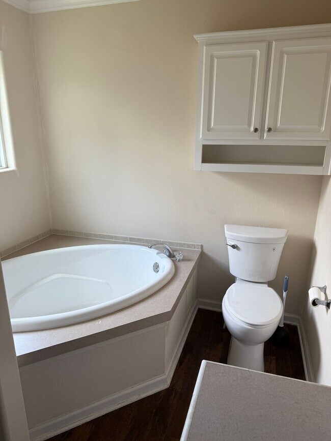 Building Photo - Charming 3BR House in Baton Rouge