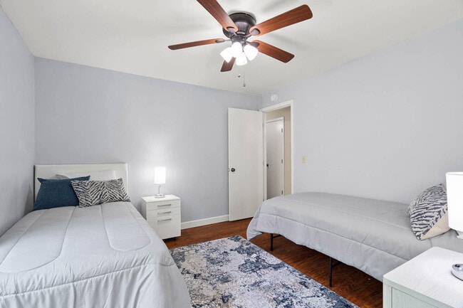 Building Photo - 1407 Park De Ville Pl