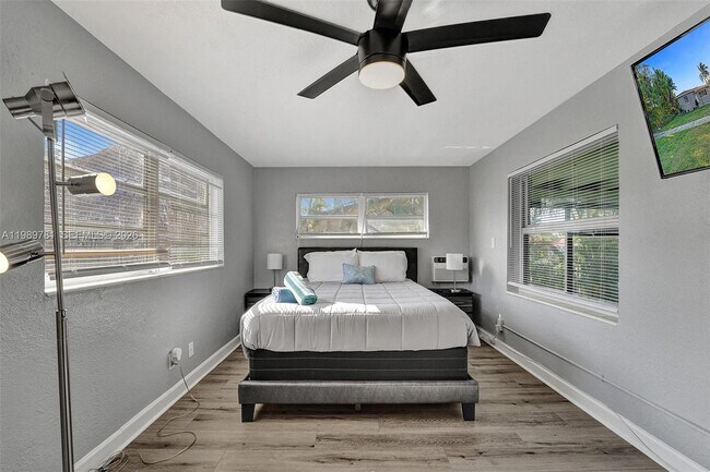 Building Photo - 529 NW 8th St