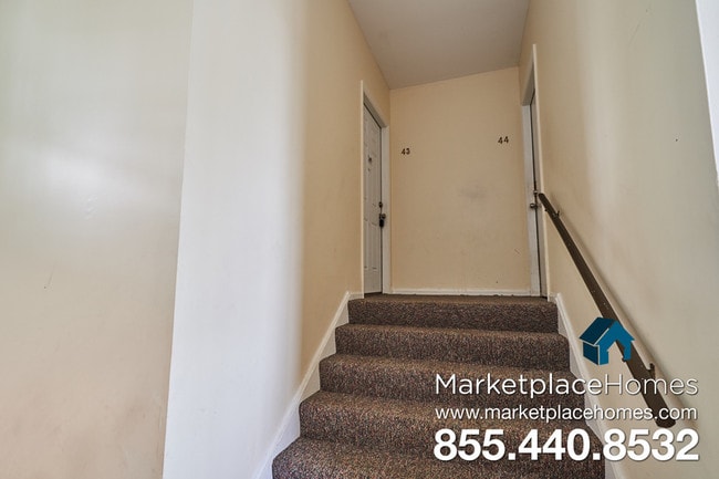 Building Photo - 43 Trenton Square