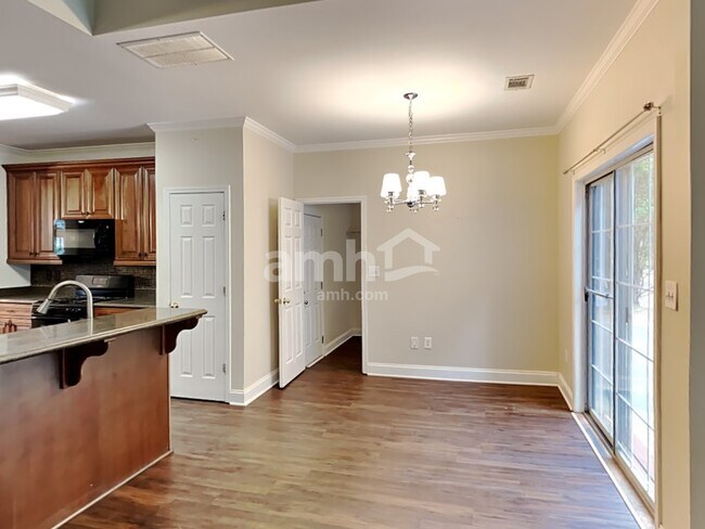 Building Photo - 5626 Fallsbrook Knoll