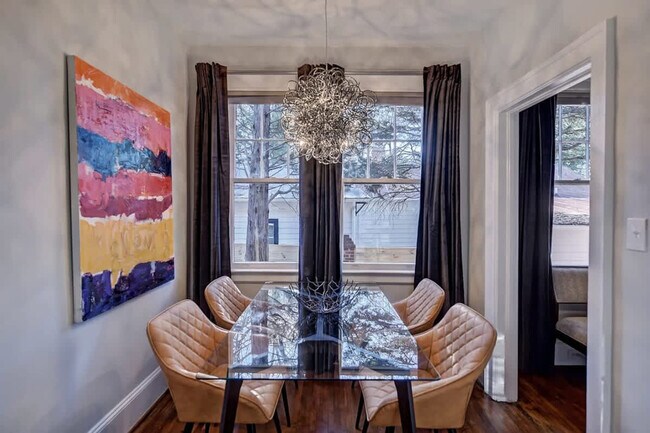 Building Photo - 518 Lamar Ave