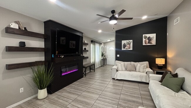 Building Photo - 11613 Flor Galatea Wy