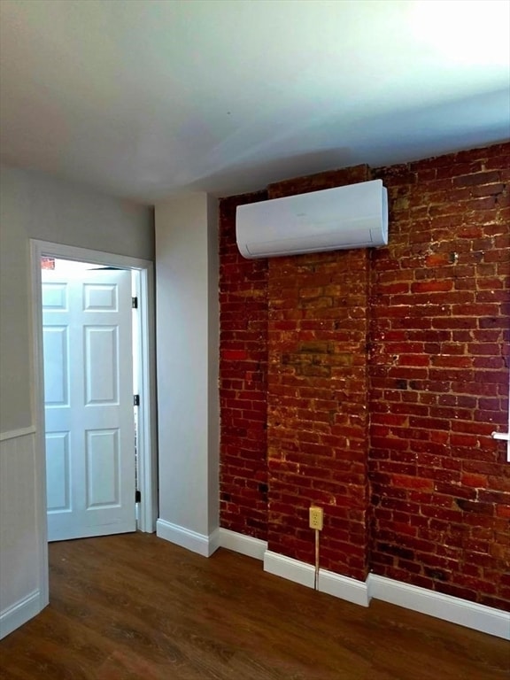 Building Photo - 44 Union St