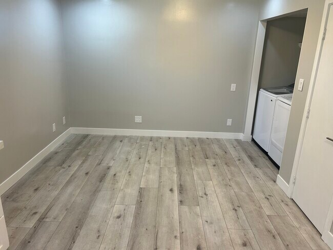 Breakfast room - 19548 Los Alimos St