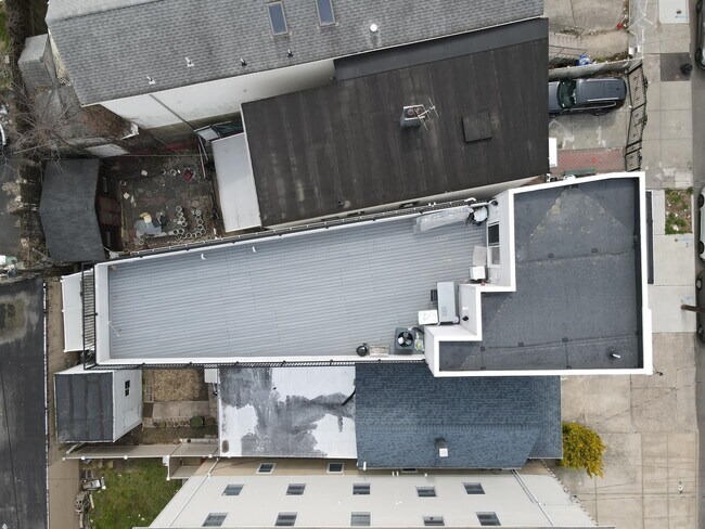 Building Photo - 66 Corbin Ave