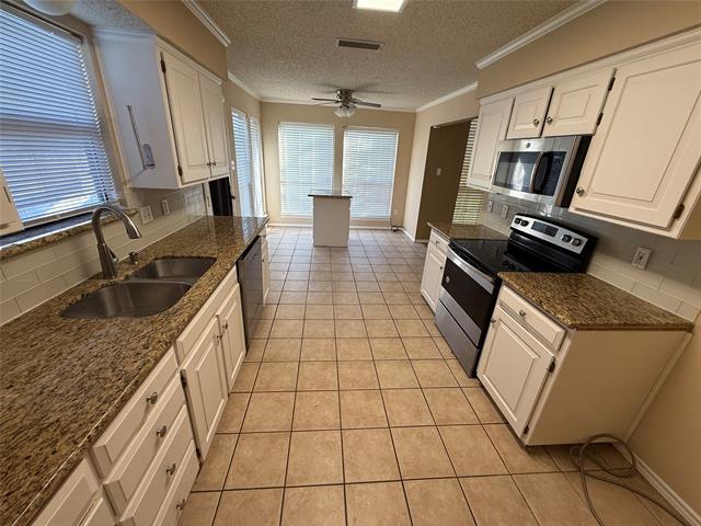 Building Photo - 5731 Sterling Green Trail