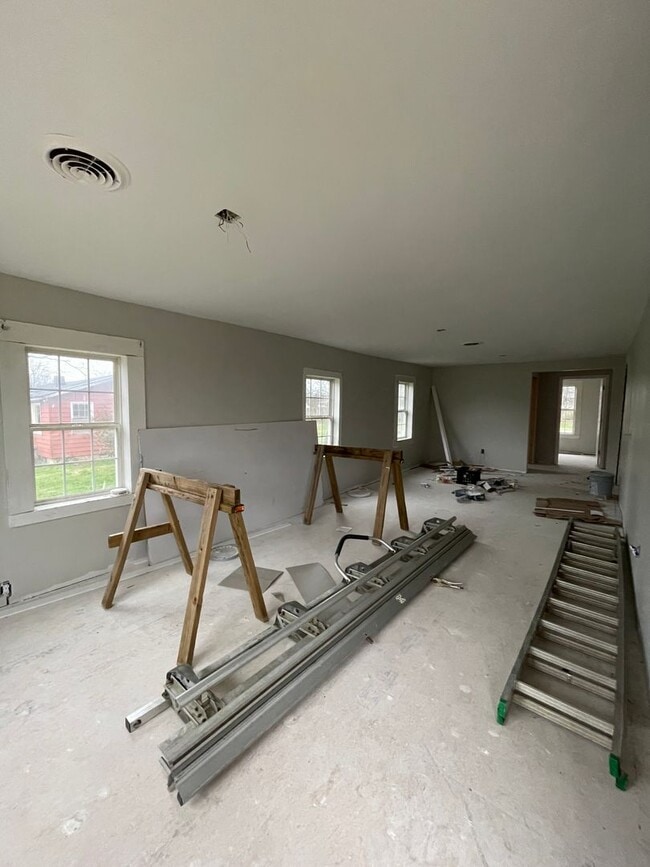 Building Photo - Newly Remodeled 3 Bedroom, 1 bath Home