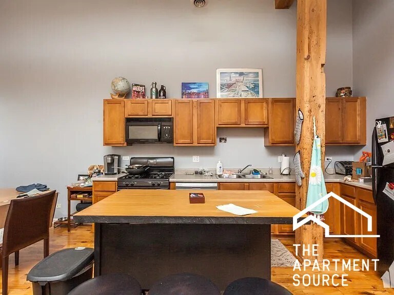 Building Photo - 1822 S Bishop St