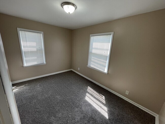 Building Photo - 4137 N 63rd St