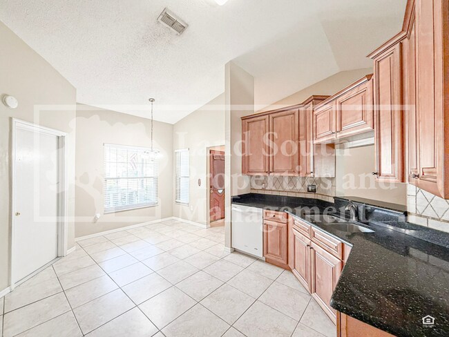 Building Photo - 683 Jessanda Cir