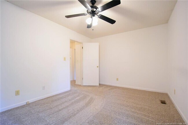 Building Photo - 1328 Butterwood Cir