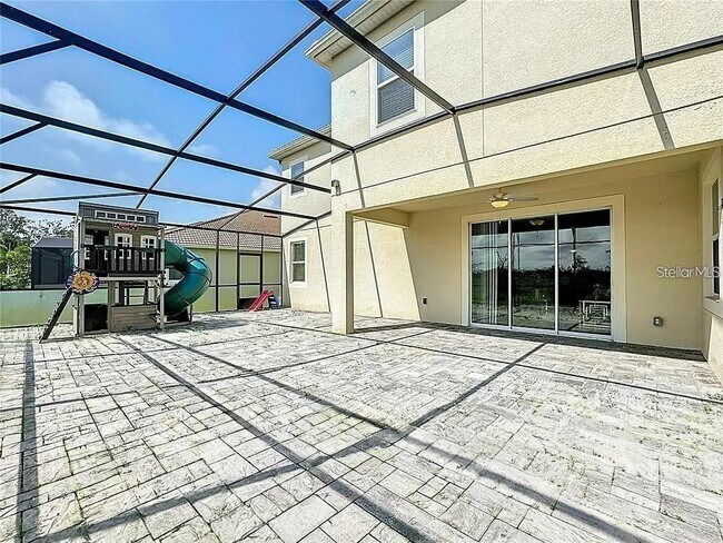 Building Photo - 8886 FALLEN OAK Dr