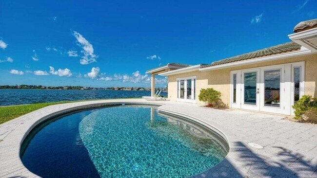 Building Photo - 7692 Cove Terrace