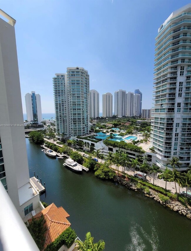 Building Photo - 300 Sunny Isles Blvd