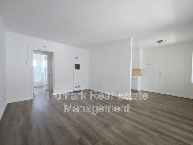 Building Photo - 103 S Roosevelt Ave