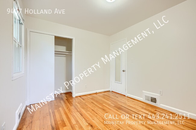Building Photo - 9407 Holland Ave