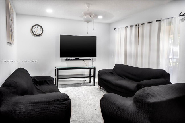 Building Photo - 20300 NE 3rd Ct