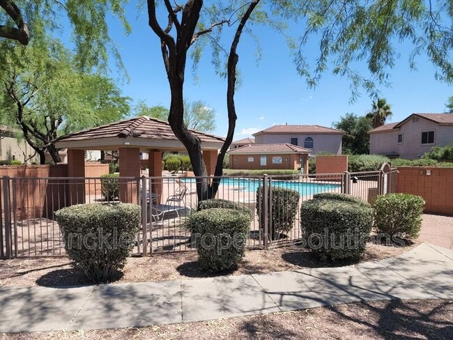 Building Photo - 15550 N Frank Lloyd Wright Blvd