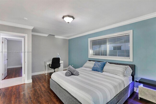 Building Photo - 1804 SW 102nd Ct