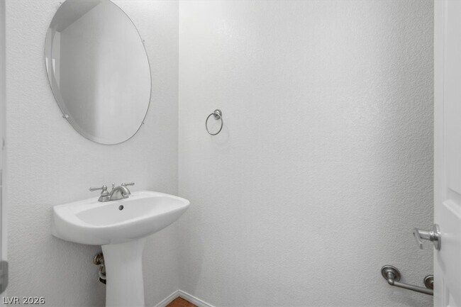 Building Photo - 2206 Cast Pebble Dr