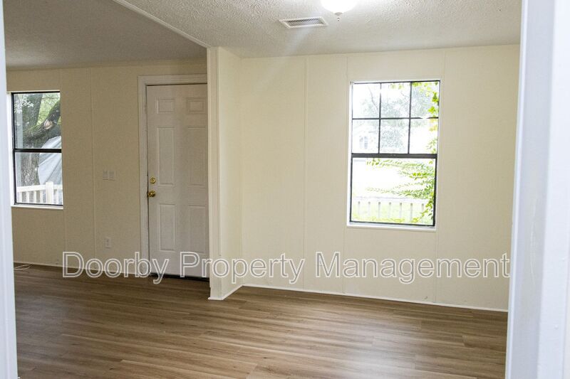 Building Photo - 5440 Harpo St