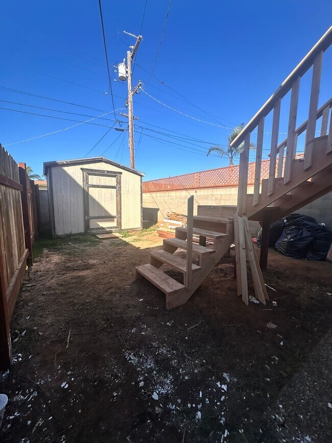 Building Photo - 352 Bonito Ave