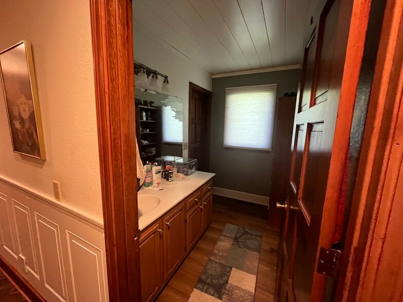 Bathroom - 2961 Harrison Ave