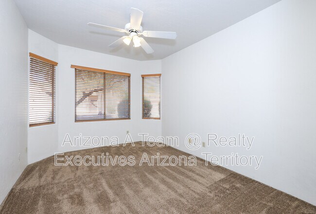 Building Photo - 3760 N Bay Horse Loop