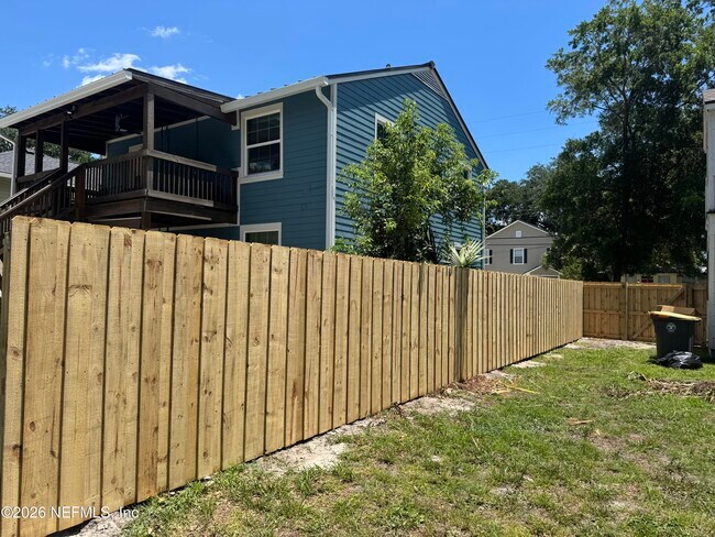 Building Photo - 1552 Naldo Ave