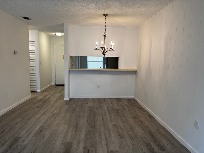 Building Photo - 2853 Forrestal Ct