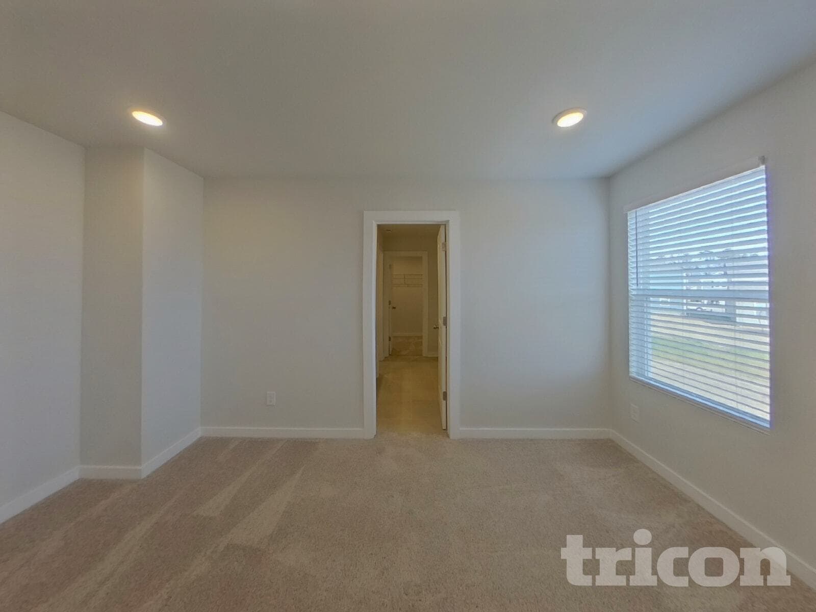 Building Photo - 2412 Appalachian Trl Dr