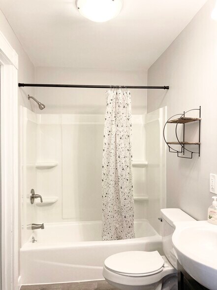2nd floor full bath - 33 -35 Federal Street