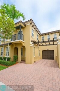 Building Photo - 8713 Buckskin Manor