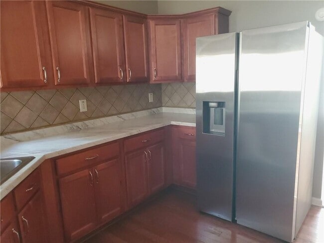 Building Photo - 2328 White Alder Dr NE