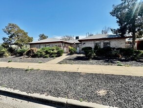 Building Photo - 8636 Mettler Dr