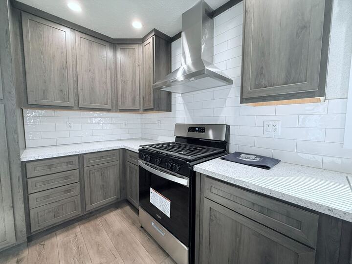 Primary Photo - 29909 Flushing Dr