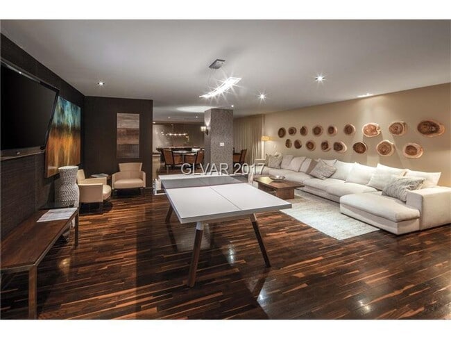 Building Photo - Gorgeous ONE LV High Rise Unit For Rent
