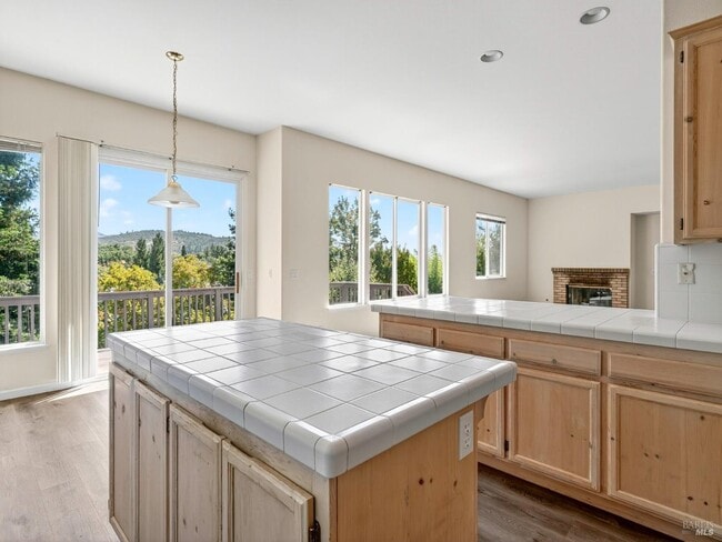 Building Photo - 5794 Owl Hill Ave