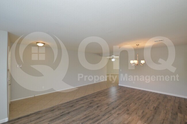 Building Photo - 3735 E Sheffield Rd