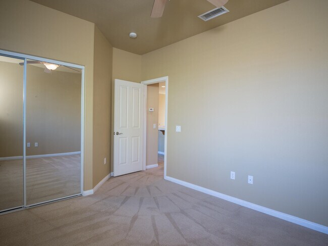 Building Photo - 42222 Revere St