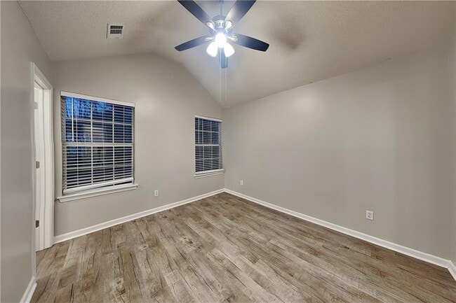 Building Photo - 503 Fable Ln