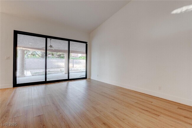 Building Photo - 8608 Highacre Dr