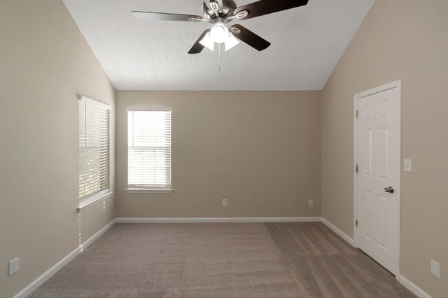 Building Photo - Charming 3BR/2BA Ranch Home in Stockbridge!