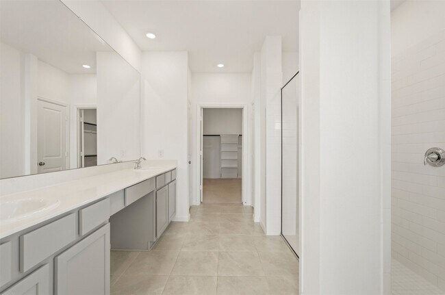Building Photo - 6407 Amberwood Dr