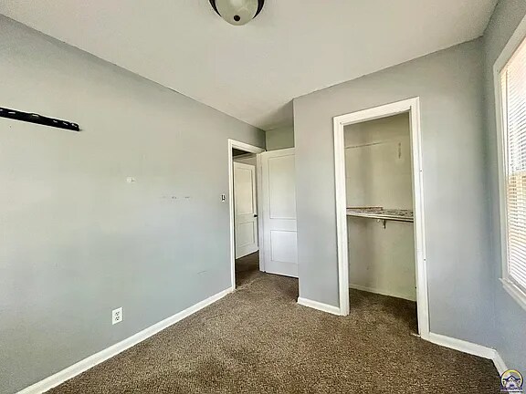 Building Photo - 1301 NE Arter Ave