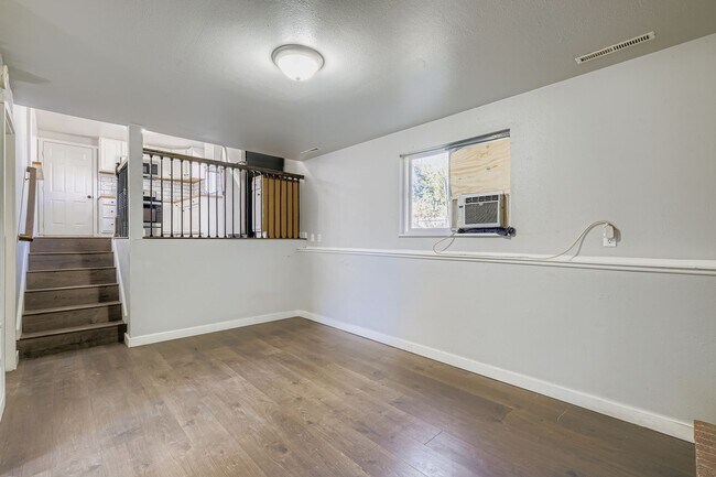 Building Photo - 529 Corte Amino