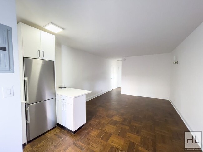 Building Photo - EAST 35 STREET